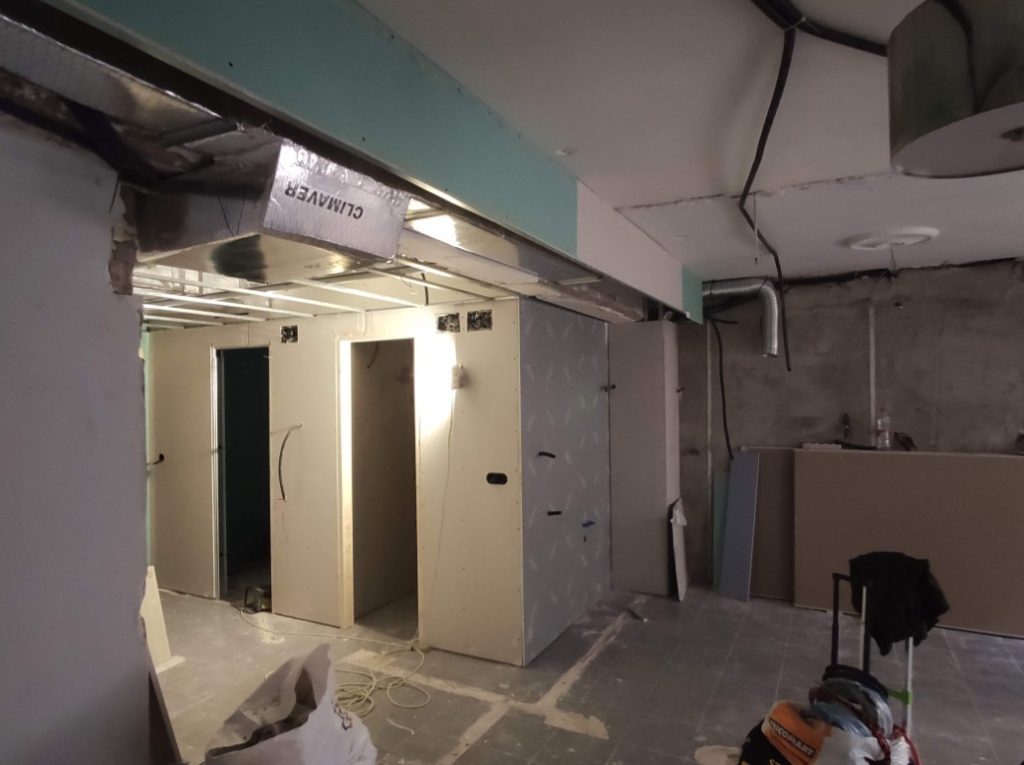 Instalaciones de climatización y electricidad durante la reforma de una vivienda