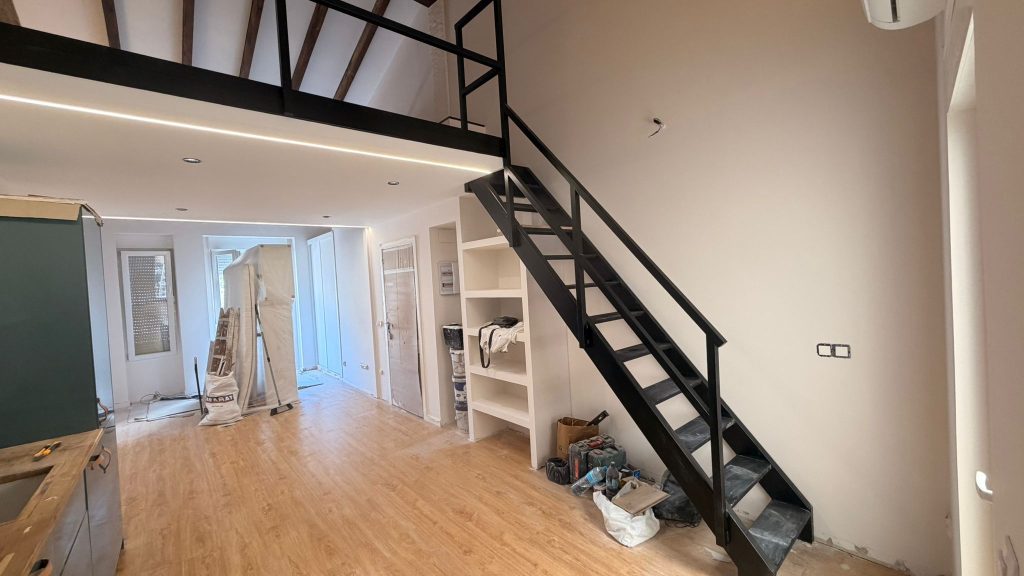 CREACIÓN DE ALTILLO PARA DORMITORIO · Valencia