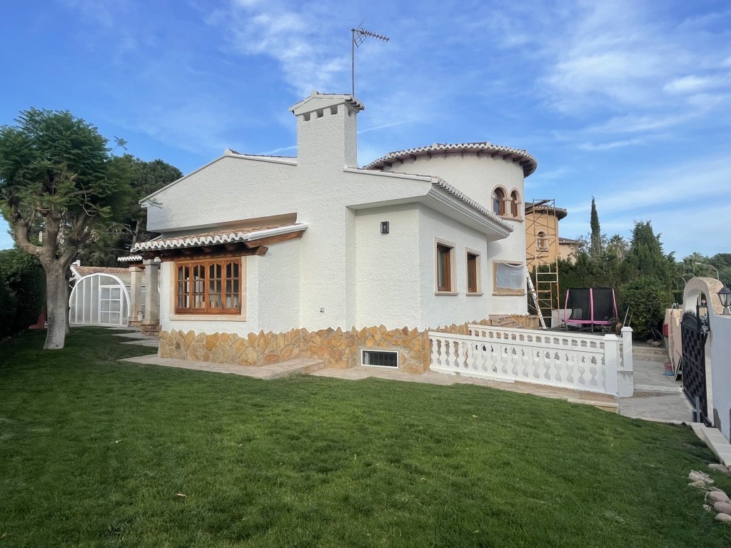 Rehabilitación de fachada de vivienda en Calpe